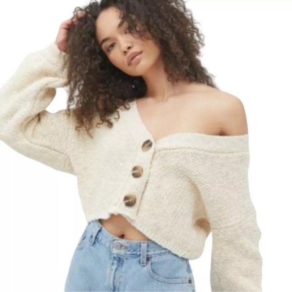 Urban Outfitters Sweaters - URBAN OUTFITTERS Ivory Maura Cropped Chenille Cardigan